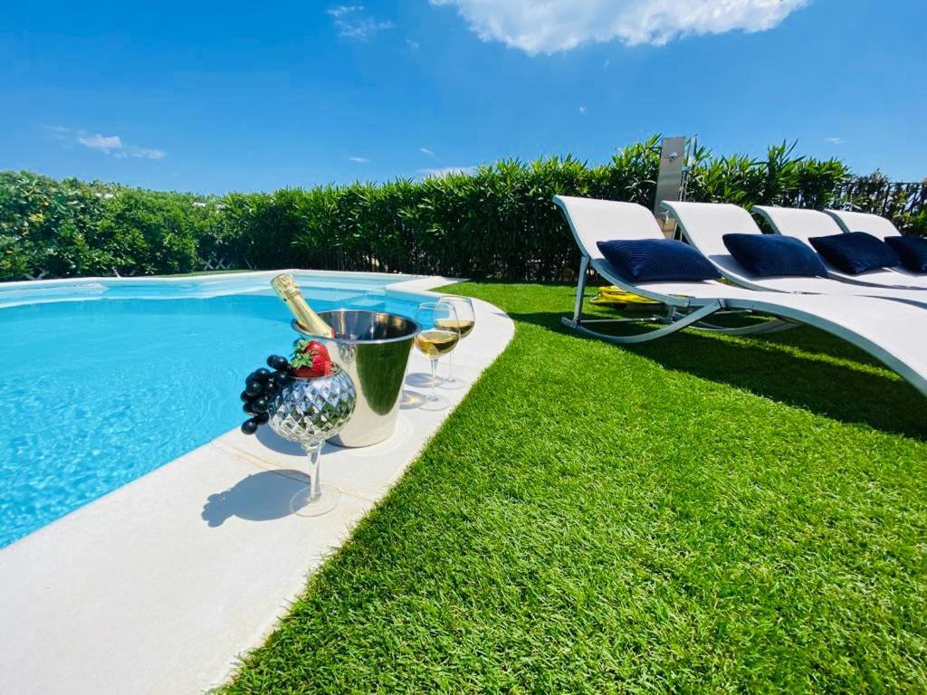 Adel Villa *