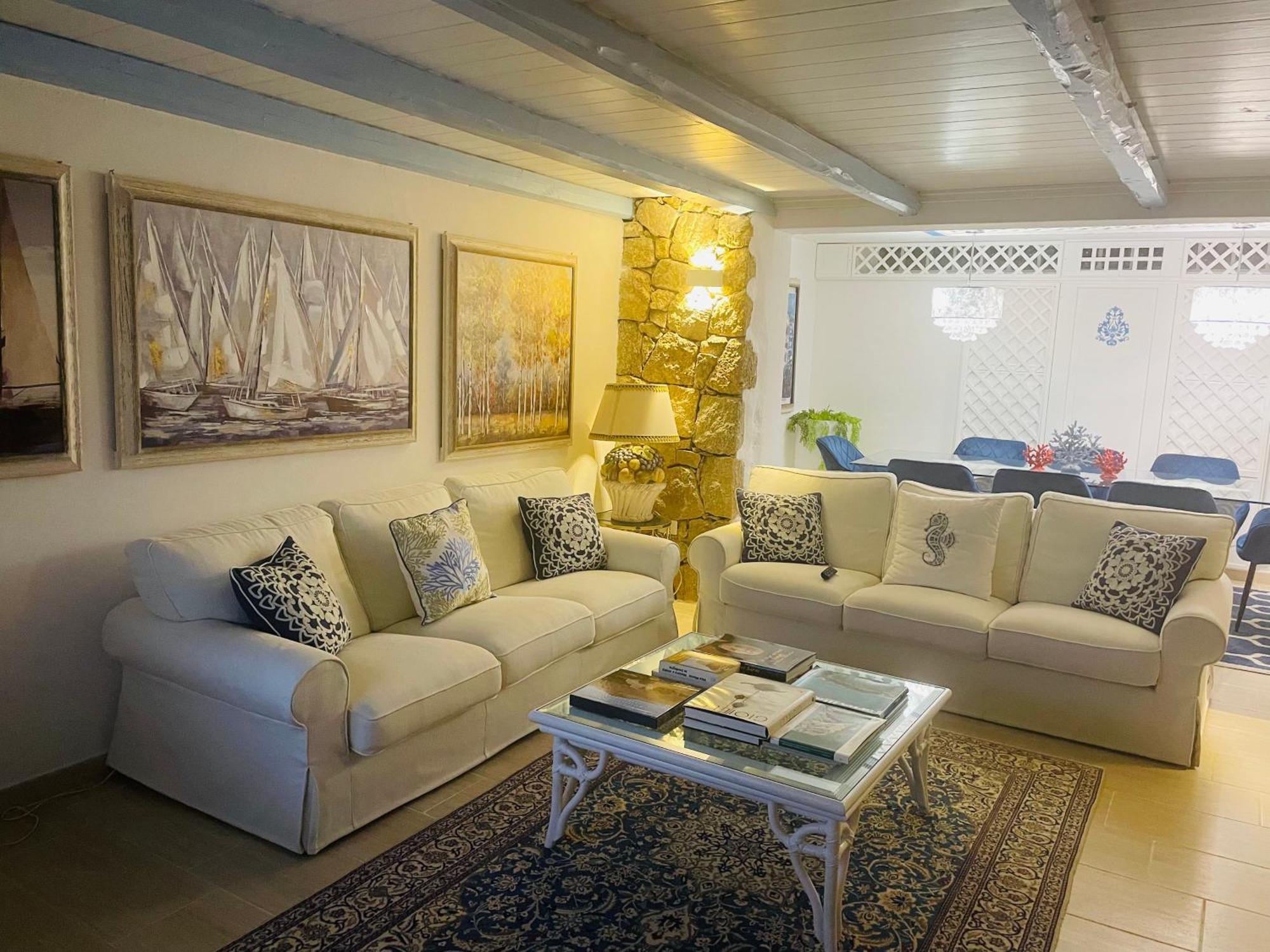Adel Villa